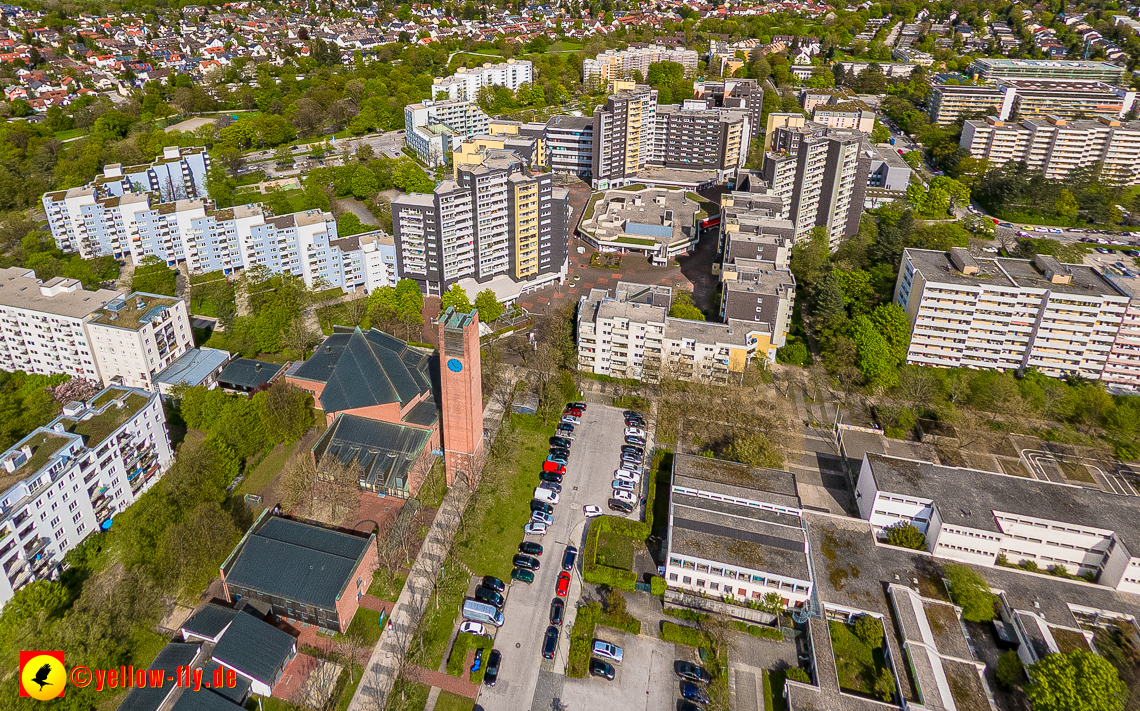 04.05.2023 - Luftbilder vom Marx-Zentrum uns seiner Umgebung in Neuperlach